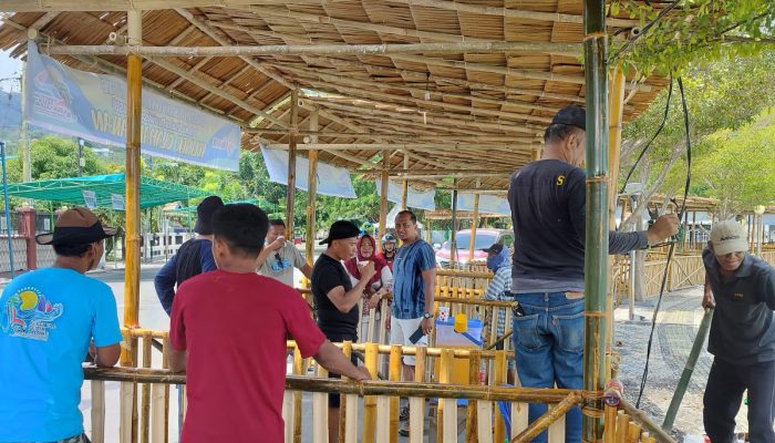 Bersama Jajarannya, Kadispar Turun Pimpin Langsung Kerja Bakti Pasca Festival Teluk Lalong ke-VI