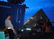 Jalan Sendiri, Truk Kontainer Tabrak Warung Makan di Luwuk Utara, Begini Kronologisnya!