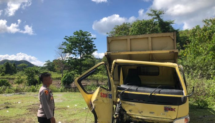 Diduga Sopir Ngantuk, Truk Semen Tabrak Jembatan di Tikupon, Korban Jalani Perawatan 