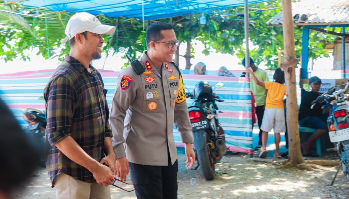 Kapolres Banggai Cek Langsung Tahapan Pemungutan Suara di Sejumlah TPS