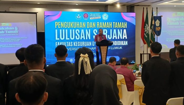 FKIP Unismuh Luwuk Kukuhkan 70 Sarjana Baru, Ini Pesan Dekan ke Lulusan