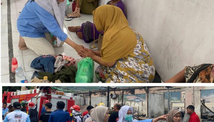 Relawan Banggai Hebat Bagikan Makanan untuk Korban Kebakaran Pasar Sentral