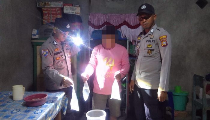 Polisi Gerebek Rumah Seorang Petani di Nuhon, Lima Bungkus Jumbo Cap Tikus Diamankan