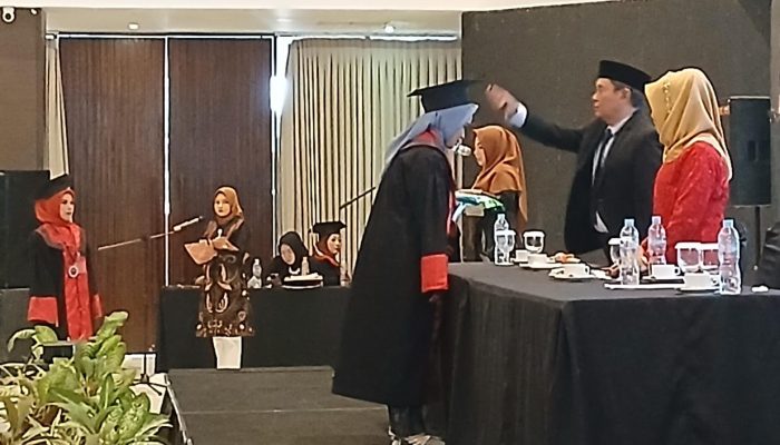 Wisuda 43 Madyasiswa, Ini Pesan Direktur LKP Net Center Luwuk untuk Lulusan