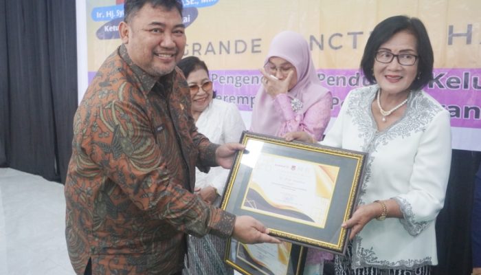 Peringati Hari Ibu ke-96, Dinas P2KBP3A Banggai Beri Penghargaan dan Apresiasi untuk Perempuan Banggai