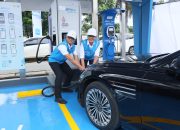 Wamen BUMN Tinjau Kesiapan SPKLU PLN untuk Layani Libur Nataru 2025