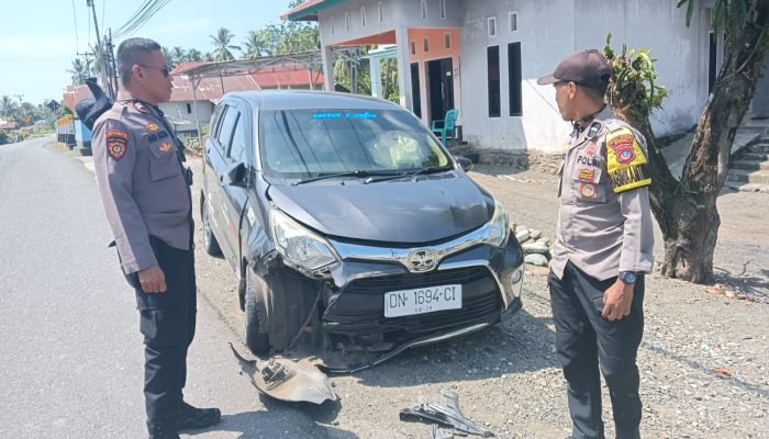 Tabrakan Hebat CRF Vs Calya di Batui Selatan, Pemuda Asal Morut Tak Sadarkan Diri 