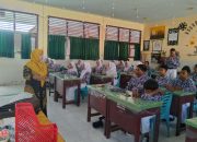 Penyuluh Agama Islam Sosialisasikan Bahaya Pergaulan Bebas di SMAN 1 Toili