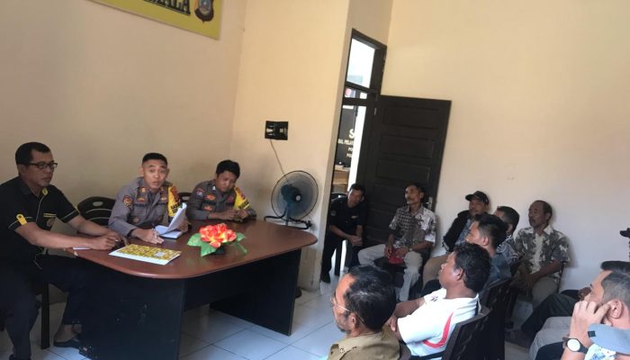 Pasca Tutup Jalan, Kapolsek Lamala Pimpin Mediasi Warga Mantoh dengan PT. Moramo Gamping Makmur