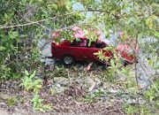 Hilang Kendali, Mobil Vios Masuk Jurang di Bunta Banggai