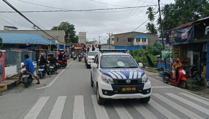 Satlantas Polres Bangkep Kawal Penjemputan Bupati dan Wakil Bupati Banggai Laut