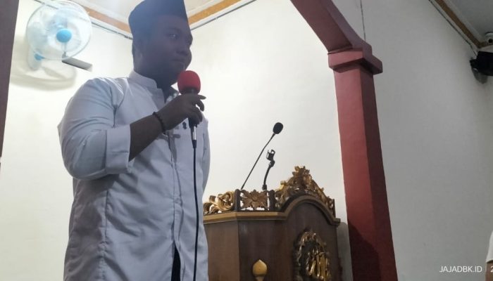 Tausiyah di Masjid Al-Fattah, Dai Muda Supanji Ajak Jamaah Maksimalkan Ibadah di Bulan Ramadan