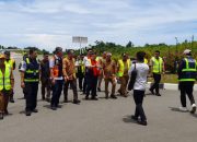 Bupati Balut Sambut Kedatangan Perdana Pesawat Susi Air di Bandara Maulana Frins Mandapar