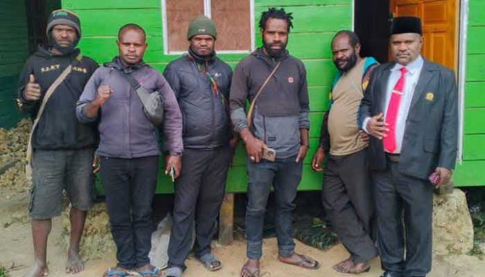 Sah! Wakil Ketua II DPRD Kabupaten Paniai Periode 2025-2030 Resmi Dilantik