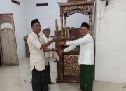 Ketua DPRD Bangkep Berikan Bantuan Mimbar untuk Masjid Al Amin Tobungin Tinangkung Selatan