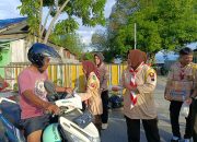 Saka Bhayangkara Polres Banggai Bagikan Takjil untuk Masyarakat