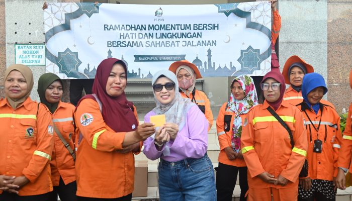 Berbagi di Bulan Ramadhan, PWP Pertamina Drilling Salurkan Bantuan untuk Petugas Kebersihan dan Masyarakat