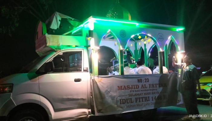 Perdana, Masjid Al Fattah BTN Bukit Mambual Ikut Meriahkan Pawai Takbir 