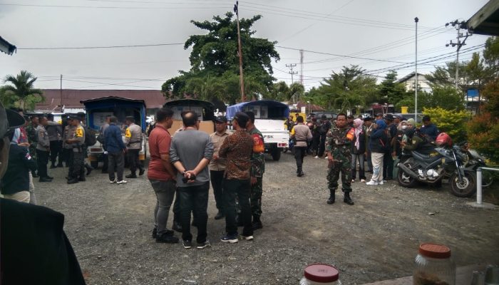 Bawaslu dan TNI-Polri Kawal Distribusi Logistik PSU dari Kecamatan ke Desa-Desa di Toili