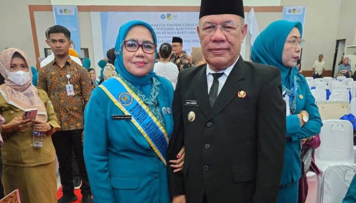 Bupati dan Wabup Bangkep Hadiri Pelantikan Ketua Tim PKK dan Pembina Posyandu se-Sulteng