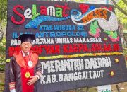 Bupati Banggai Laut Sofyan Kaepa Diwisuda di Pascasarjana Unhas