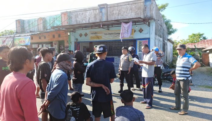 Bakar Ban, Warga Uso Demo PT PAU Soal Ketenagakerjaan