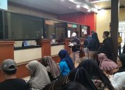 Manfaatkan Isentif Pajak Kendaraan Bermotor, Ratusan Warga Padati Samsat Luwuk 