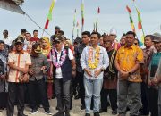 Bupati Sofyan Kaepa Tutup Penilaian Lomba Desa Tingkat Kabupaten Balut di Desa Lipulalongo