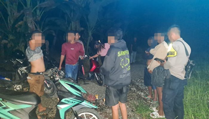 Polisi Bubarkan Pesta Miras Sekelompok Pemuda di Batui, 4 Lelaki dan 1 Perempuan