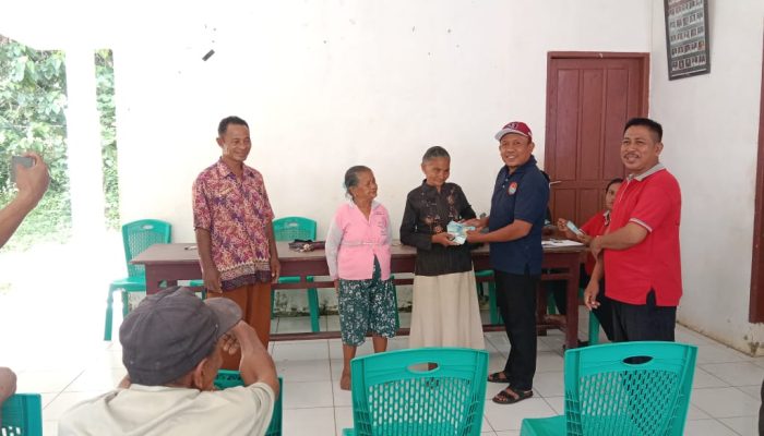 Pemdes Loolong Salurkan BLT-DD Tahap I kepada 26 KPM