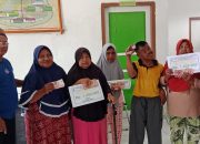 Pemdes Koyobunga Salurkan BLT-DD Empat Bulan Sekaligus kepada 8 KPM