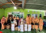 Dharma Wanita Persatuan Kantor Imigrasi Banggai Berbagi ke Panti Asuhan Maimuna Abas Nursin