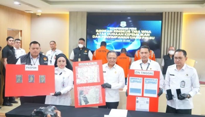 Tiga WNA Asal Kamerun dan Kanada Diringkus Imigrasi, Diduga atas Kepemilikan Uang Dolar Palsu