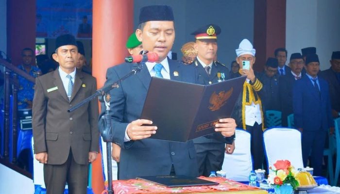 Ketua DPRD Balut Bacakan Pembukaan UUD 1945 di Upacara Hari Lahir Pancasila