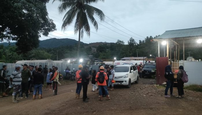 Bikin Air Sungai Keruh, Puluhan Warga Demo PT. PSG Siuna Pagimana