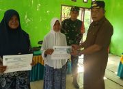 Tingkatkan Kesejahteraan Warga, Pemdes Selekan Salurkan BLT Tahap I kepada 29 KPM