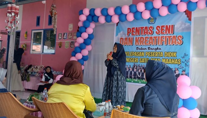 Hadiri Pelepasan Peserta Didik, Dekan FKIP Untika: Semoga TK Negeri Satap Maahas Semakin Kece