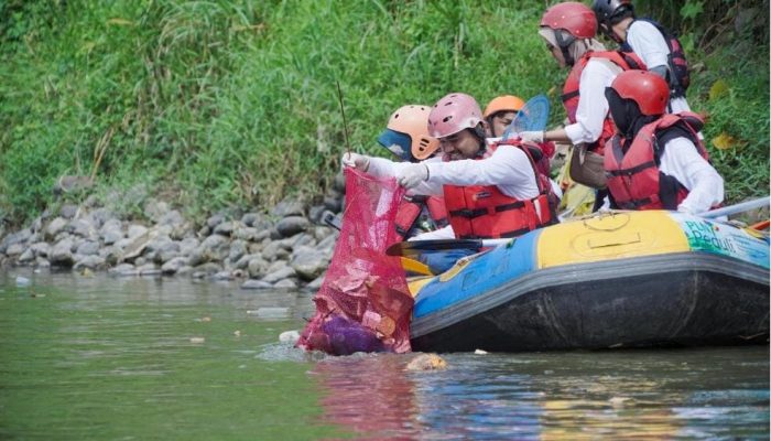 Serentak di 56 Lokasi se-Indonesia, PLN Gelar Aksi Bersih Sampah Peringati Hari Lingkungan Hidup Sedunia 2025