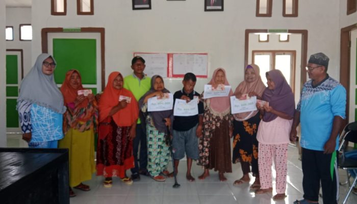 Pemdes Koyobunga Salurkan BLT DD Tahap II untuk 8 KPM