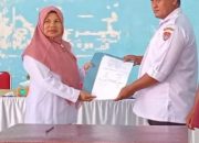 Pemdes Mansalean Pasang Baliho Dana Desa sebagai Bentuk Transparansi Anggaran