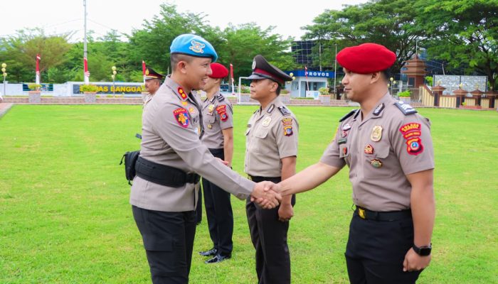 Kado Spesial Hari Bhayangkara Ke-79, 37 Personel Polres Banggai Naik Pangkat