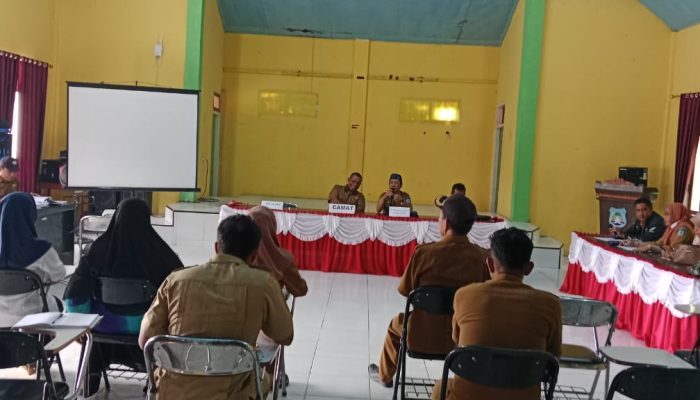 Pemdes Alakasing Gelar Monev APBDes Semester I Tahun 2025, Camat Tekankan Transparansi