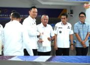 Bupati Balut Terima Sertifikat Hak Atas Tanah dari Menko Infrastruktur dan Pembangunan Kewilayahan