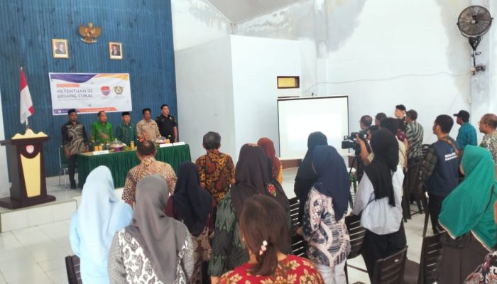 Sekda Balut Resmi Tutup Sosialisasi Cukai, Pemda Dukung Edukasi dan Pengawasan Barang Ilegal