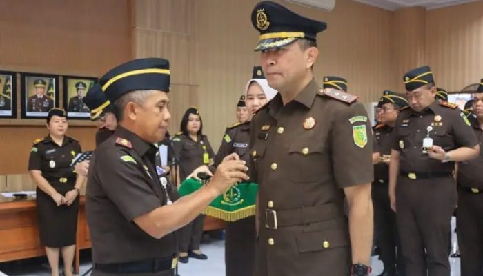 Dr. Reinhard Tololiu Resmi Jabat Kajari Tomohon, Siap Lanjutkan Arahan Jaksa Agung