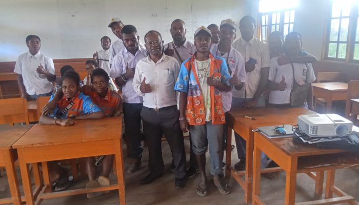 Dari Bogor ke Paniai, Kisah Inspiratif Yunus Gobai Mengabdi Lewat PPG