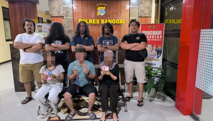 Curi Uang Puluhan Juta Lewat Mbanking di Luwuk, 2 Perempuan dan 1 Pria Dibekuk Polisi 