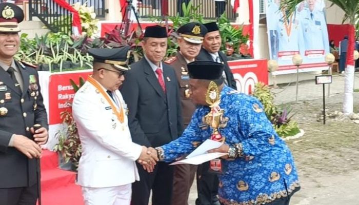 SMAN 2 Luwuk Ukir Prestasi di Lomba Gerak Jalan: Regu Putra Juara 1 dan Putri Juara 3