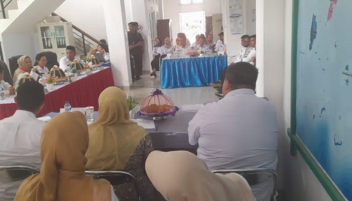 Wagub Sulteng Pimpin Rapat Strategis Bersama Dinkes dan P2KB Balut, Tekankan Pelayanan Kesehatan Tanpa Hambatan