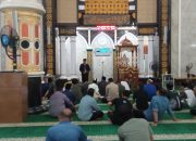Gubernur Sulteng Shalat Dzuhur di Masjid Agung Luwuk, Sapa dan Dengar Aspirasi Masyarakat